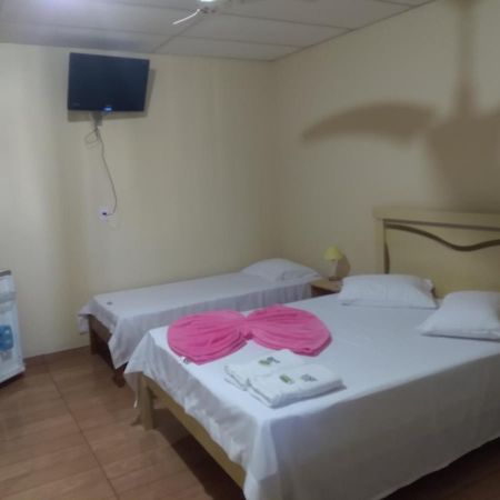 Hotel Super Economico Vitoria Bagian luar foto