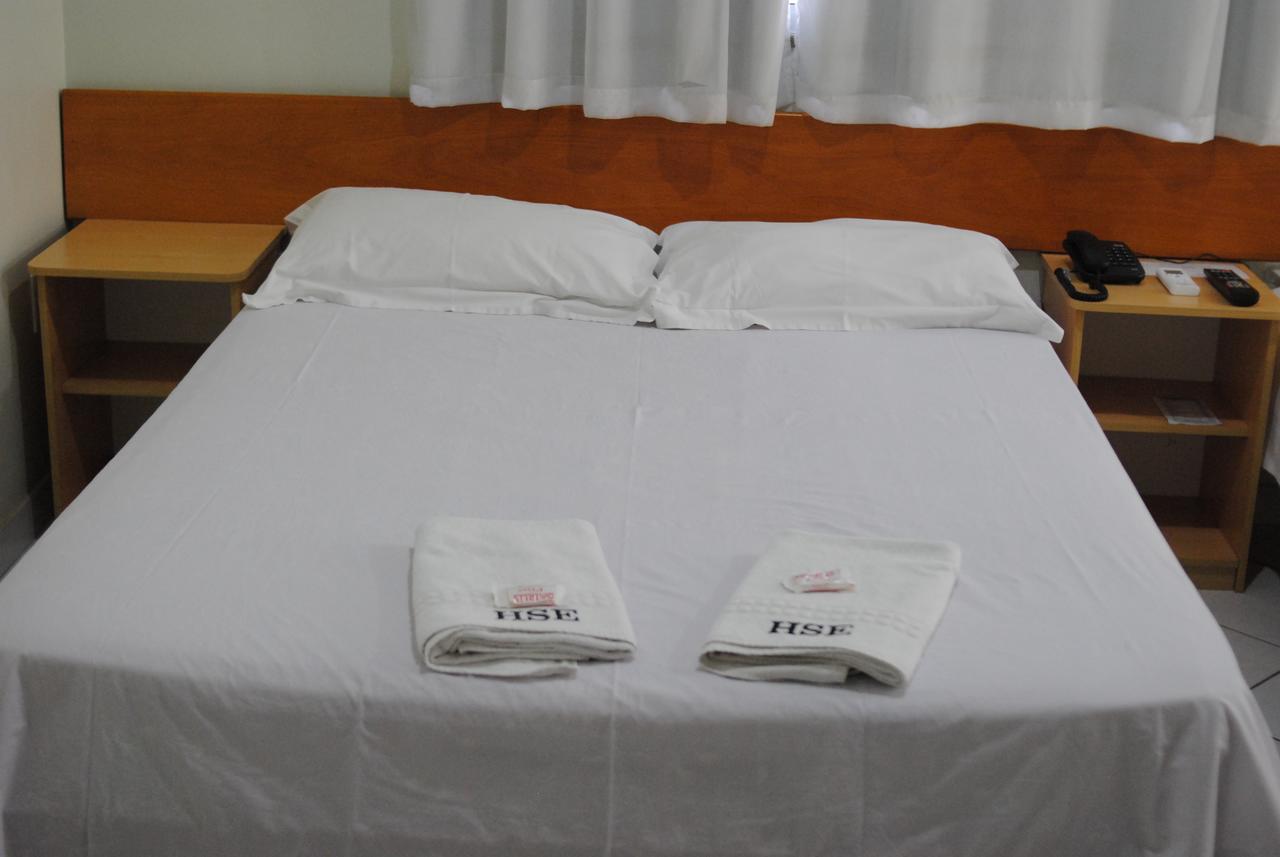 Hotel Super Economico Vitoria Bagian luar foto